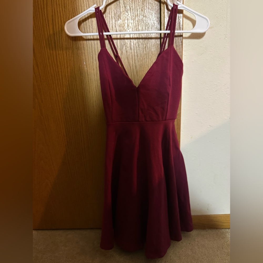 WINDSOR Burgundy Strappy Skater Dress